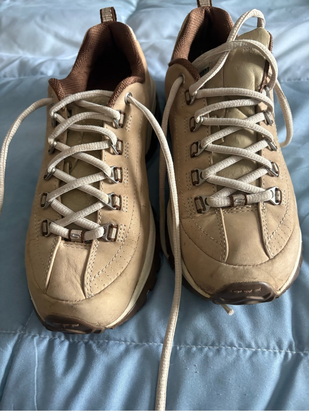Skechers low top boots